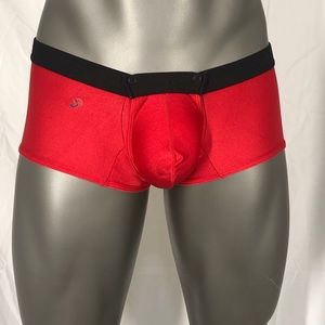 Men’s Joe Snyder trunks with snap front pouch. Size Med.